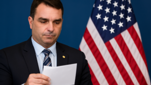 Imagem ilustrativa sobre Em meio a desgaste, Flávio diz que enviou carta a governo Trump para pedir que EUA evitem tarifas